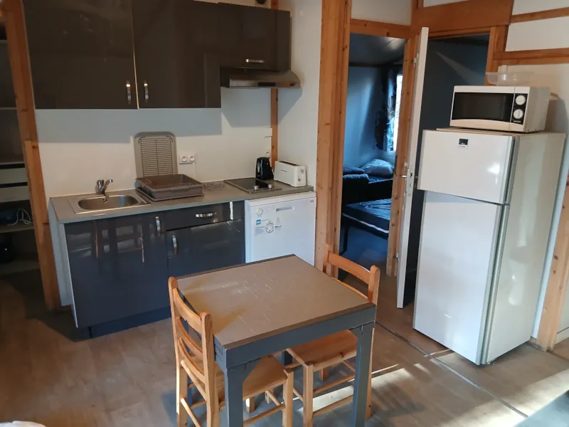 Chalet Standard 40M² - 2 Chambres + Tv + Terrasse Couverte - Clim