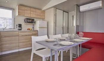 Mietunterkunft - Mobilheim Comfort Xl - 37 M² - Klimaanlage + Tv - 3 Schlafzimmer - Hochterrasse - Camping Marvilla Parks - Le Castellas