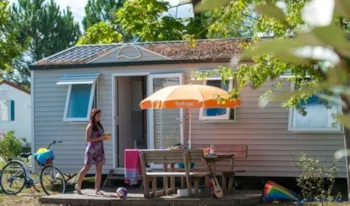 Mietunterkunft - Mobilheim Comfort Xl - 42 M² - Klimaanlage - 3 Schlafzimmer - Nicht Überdachte Hochterrasse - Camping Marvilla Parks - Le Castellas