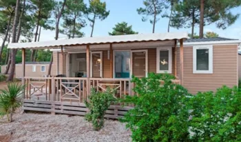 Mietunterkunft - Mobilheim Comfort - 31 M² - Klimaanlage - 3 Schlafzimmer - Erhöhte Terrasse 6 M² - Camping Marvilla Parks - Le Castellas