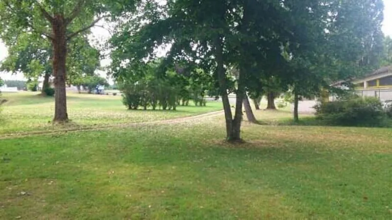 Forfait Emplacement (Un Véhicule, Une Tente Ou Caravane)