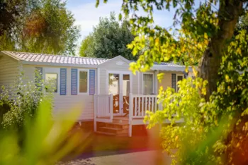 Mietunterkunft - Loisir Confort 3 Ch. 6 Pers. - 36M2 - Terrasse Couverte - Camping L'Abri des Pins