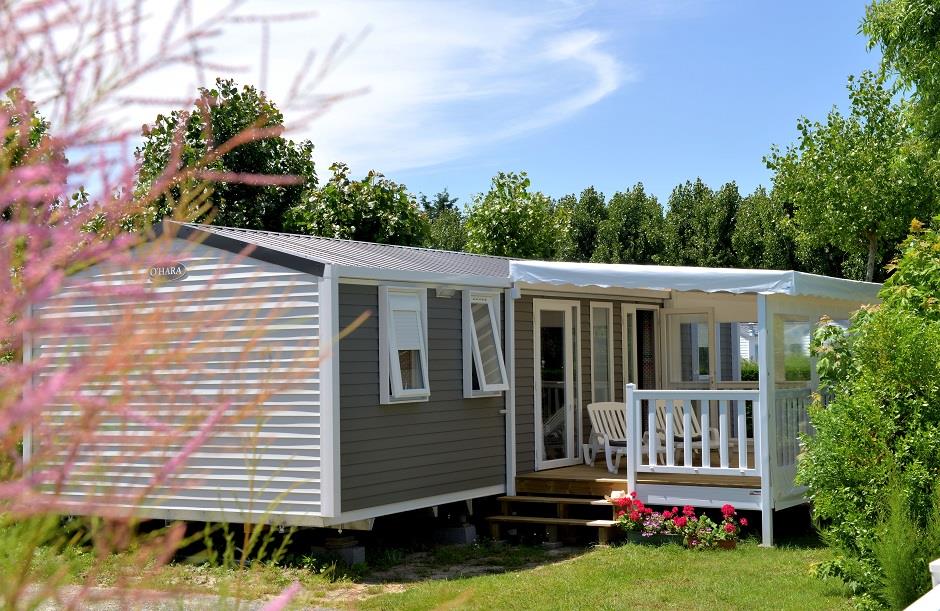 Location - Cottage Prestige + (3 Chambres) Tv, Terrasse Couverte, Lave Vaisselle, Plancha - Camping Les Places Dorées