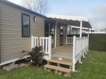 Accommodation - Dim - Cottage Confort 2Ch/ 4/5P - 30M² - Terrasse Couverte - Camping Sunêlia Les Places Dorées