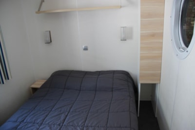 Mobile Home pêcheur Confort+ 20m² 4 pers (2 bedrooms) with covered terrace