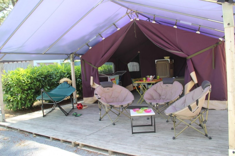 Tente Aloha Confort 37m² (2 chambres) dont terrasse couverte 13m² - sans sanitaires