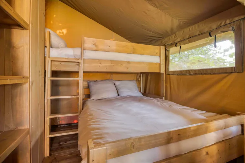Comet 27 Glamping Lodge