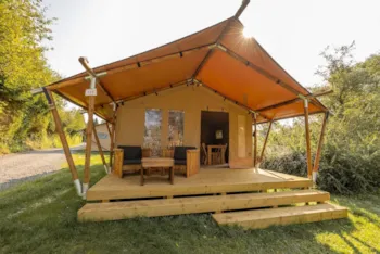 Accommodation - Comet 27 Glamping Lodge - ArdenParks Signy L'Abbaye