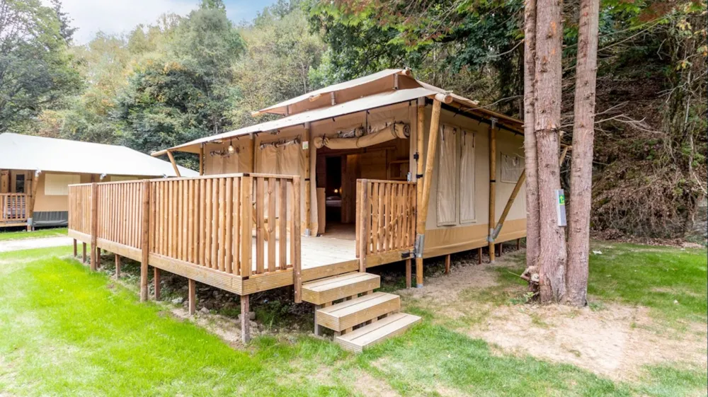 Location - Stardust Glamping Lodge - ArdenParks Signy L'Abbaye