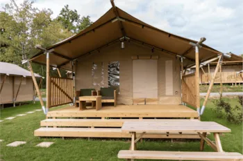 Location - Comet 27 Glamping Lodge - ArdenParks Signy L'Abbaye