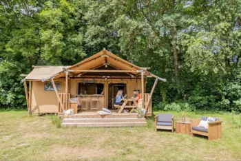 Mietunterkunft - Dreamer 40 Glamping Lodge - ArdenParks Signy L'Abbaye