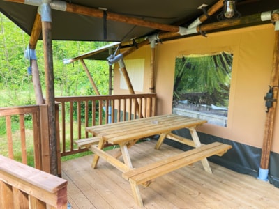 Masaï Mara Lodge tent on stilts