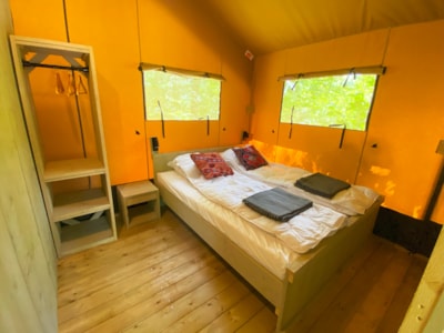 Uluru Lodge tent on stilts