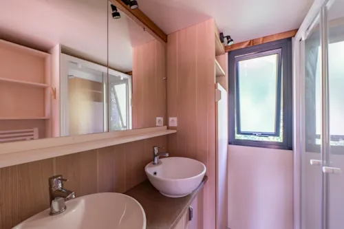 Location - Cottage Confort+ 3 Chambres - image n°8 - Camping Paradis Les Gorges du Haut Bugey