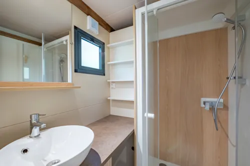 Location - Cottage Premium 2 Chambres - image n°9 - Camping Paradis Les Gorges du Haut Bugey