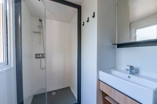 Location - Mobil-Home Confort+ 3 Chambres - image n°10 - Camping Paradis Les Gorges du Haut Bugey