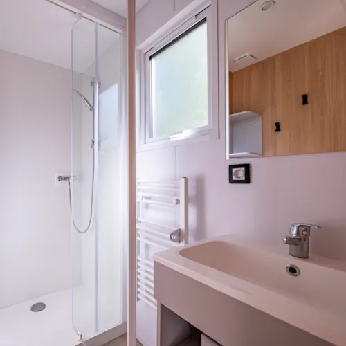 Location - Mobil-Home Premium 2 Chambres - image n°7 - Camping Paradis Les Gorges du Haut Bugey