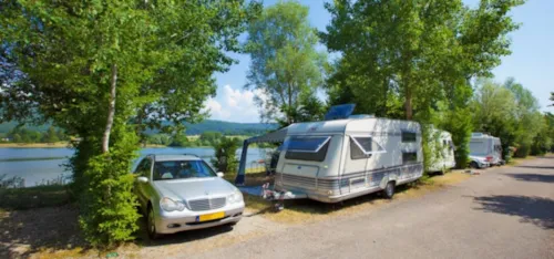 Emplacement - Emplacement Nu Avec Électricité 10A - image n°1 - Camping Paradis Les Gorges du Haut Bugey