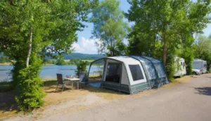 Emplacement - Lake view Pitch without electricity - Camping Paradis Les Gorges du Haut Bugey