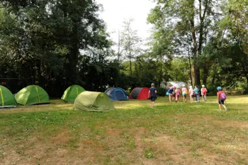 Stellplatz - Camping-Pauschale (Stellplatz, 2 Personen, 1 Fahrzeug) - Camping Onlycamp Le Clos Imbert