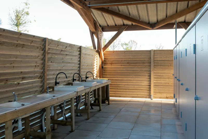 Emplacement Avec Électricité / M