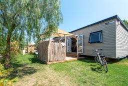 Accommodation - Mobil Home Privilege 3 Bedrooms And Hot Tub, 2 Bathrooms, Airconditioning, Tv, Plancha, Wifi, Sheets - Camping Les Galets