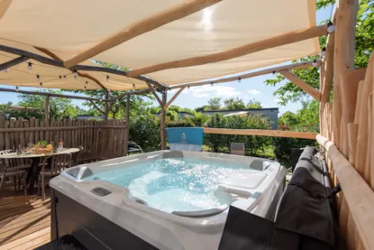 Bungalow Privilege 2 Habitaciones Spa, 2 Baños, Aire Acondicionado, Tv, Plancha, Wifi,