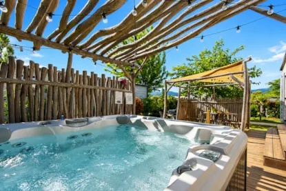 Bungalow Privilege 3 Habitaciones Y Spa Privado, 2 Baños, Aire Acondicionado, Tv, Plancha, Wifi,