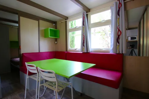 Location - Chalet Cottage 31M² / Spacieux, Calme, Dans La Pinède / 3 Chambres - image n°3 - Domaine de l'Ecluse