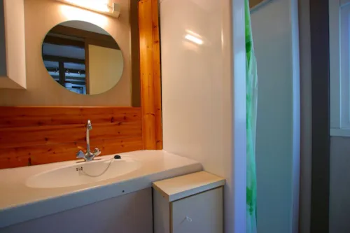 Location - Chalet Cottage 31M² / Spacieux, Calme, Dans La Pinède / 3 Chambres - image n°5 - Domaine de l'Ecluse
