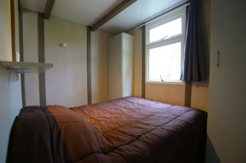 Location - Chalet Cottage 31M² / Spacieux, Calme, Dans La Pinède / 3 Chambres - image n°7 - Domaine de l'Ecluse