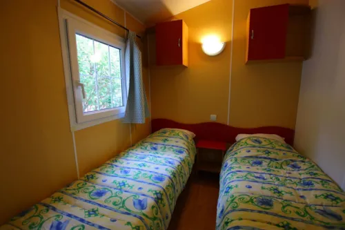 Location - Mobil-Home Colorado 25M² / Sur Les Terrasses Du Camping, Emplacements Spacieux / 2 Chambres - image n°6 - Domaine de l'Ecluse
