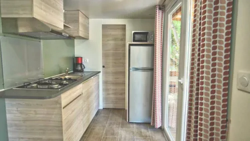 Location - Mobil-Home Evo 29M² / Le Grand 4 Places, Lit Double 160Cm, Clim, Grande Terrasse. - image n°4 - Domaine de l'Ecluse