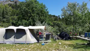 Emplacement - Kampeerplaats voor tent, caravan of camper - Domaine de l'Ecluse