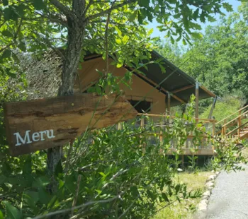 Mietunterkunft - Lodge-Zelt Meru - 35 M² + Terrasse 15 M² - Glamping Le Camp