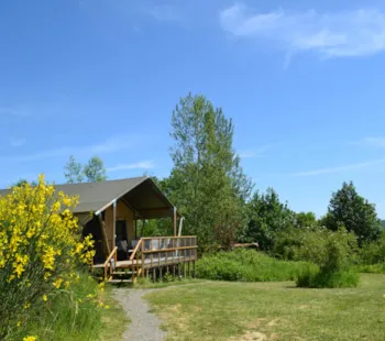 Mietunterkunft - Lodge-Zelt Mont Kenya - 35 M² + 7.5 M² + Terrasse 15 M² - Glamping Le Camp
