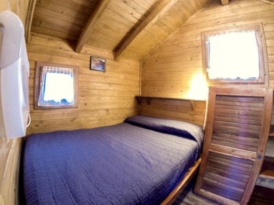 Wooden cabin — 3