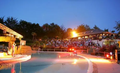 Castel Camping Les Ormes, Domaine & Resort