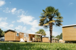 Mietunterkunft - Comfort Mobile Homes- 2 Bedrooms - 1 Shower Room - - Castel Camping Les Ormes, Domaine & Resort