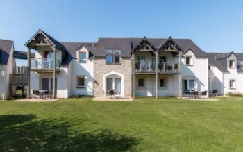 Mietunterkunft - Apartement - 1 Bedroom - 1 Bathroom - - Castel Camping Les Ormes, Domaine & Resort
