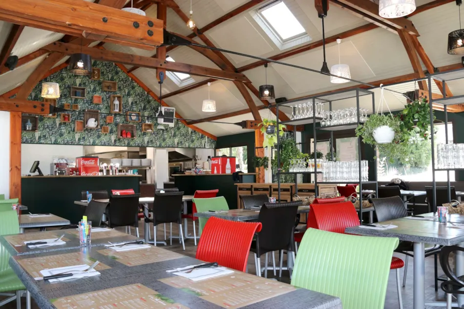 Castel Camping Les Ormes, Domaine & Resort