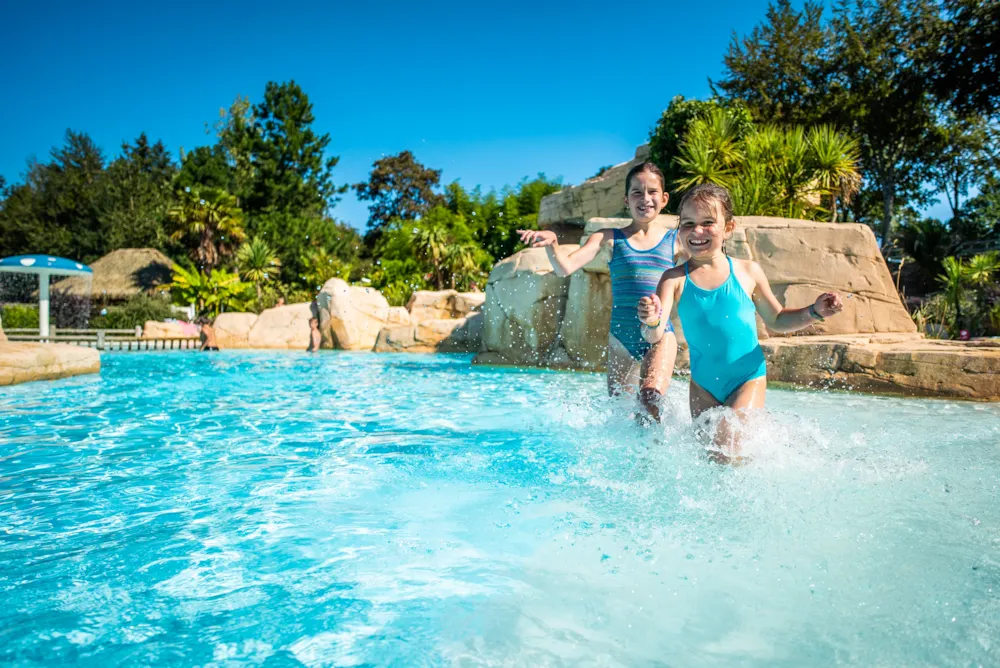 Castel Camping Les Ormes, Domaine & Resort