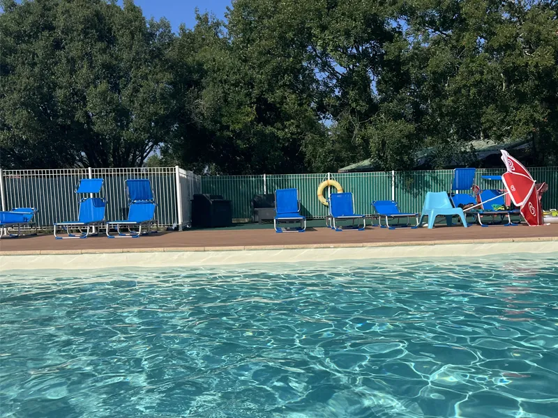 Emplacement + 1 Voiture + Tente, Caravane Ou Camping-Car