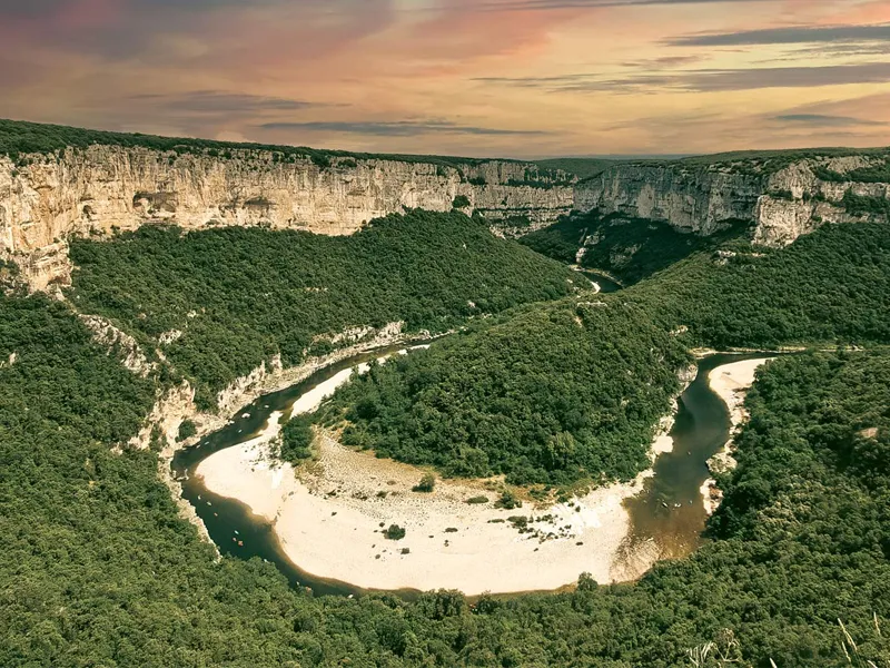 Emplacement + 1 Voiture + Tente, Caravane Ou Camping-Car