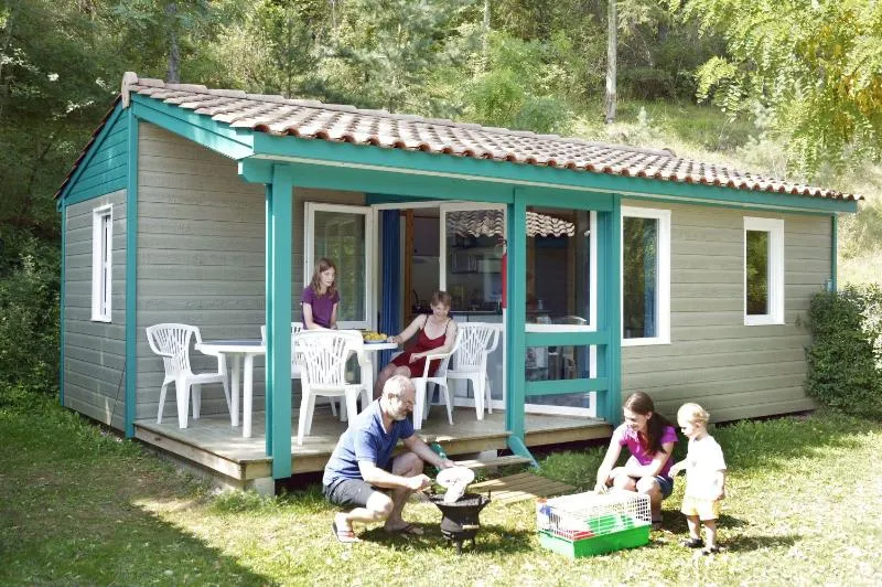 Chalet Détente Confort 28M² - 2 Chambres + Terrasse Couverte 8M² + Tv