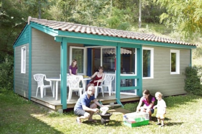 Chalet Détente CONFORT 28m² - 2 Zimmer + überdachte terrasse 8m² + TV