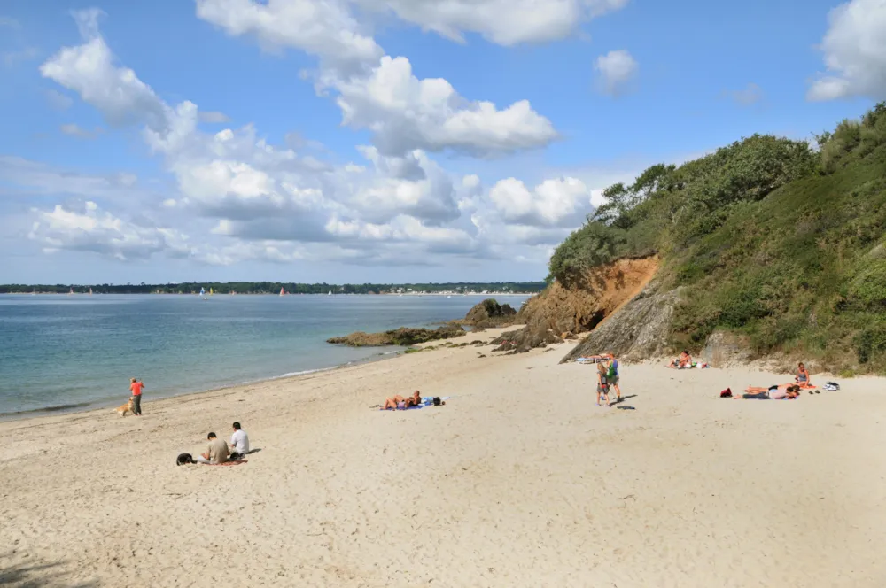 Camping Les Prés Verts Aux 4 Sardines