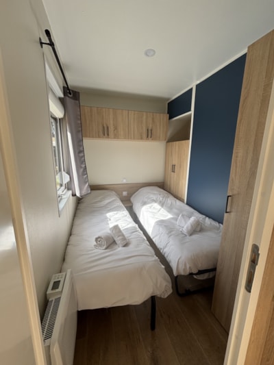 2 bedrooms lodge - without space for baby cot