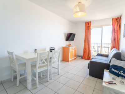 1 BEDROOM APARTMENT - VILLAGE VIEW