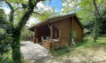 Mietunterkunft - Hütte Ukraine (1 Doppelbett + 1 Etagenbett) - Domaine Entre Mer et Forêt